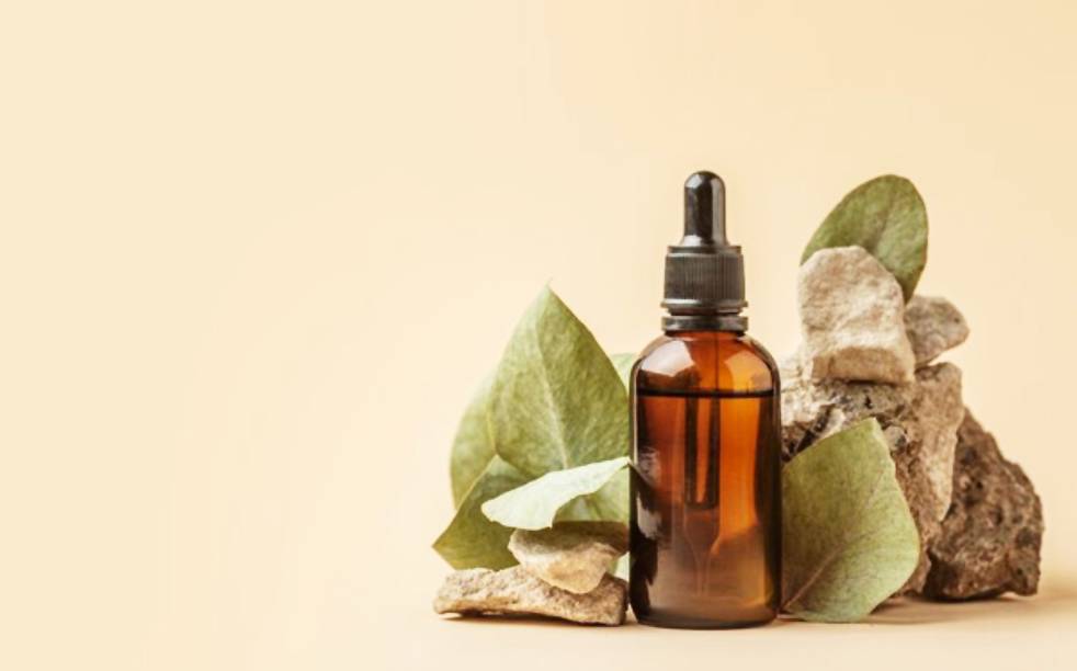 ¿Los aceites esenciales caducan? ¿qué hacer para que duren más?