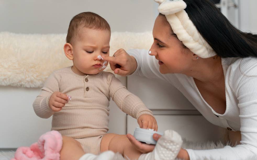 Seguridad en cosmética infantil: qué deben cumplir los productos de cuidado personal para bebé